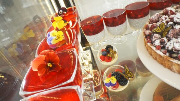 Panna cotta z musem mango lub malinowym - obrazek 2