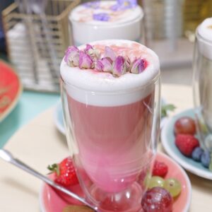Różane latte